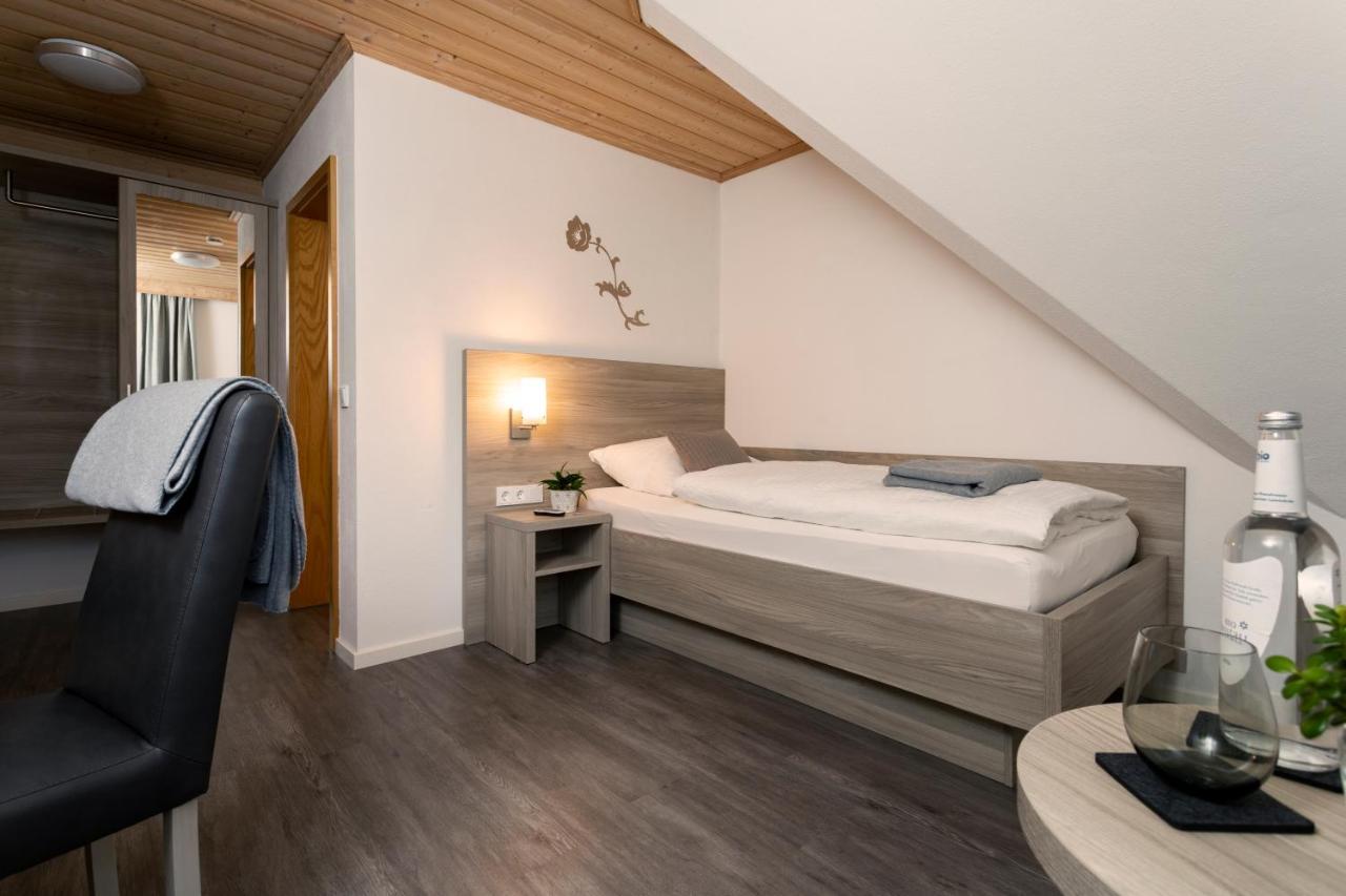 Hotel Am Ludwigskanal Wendelstein Esterno foto