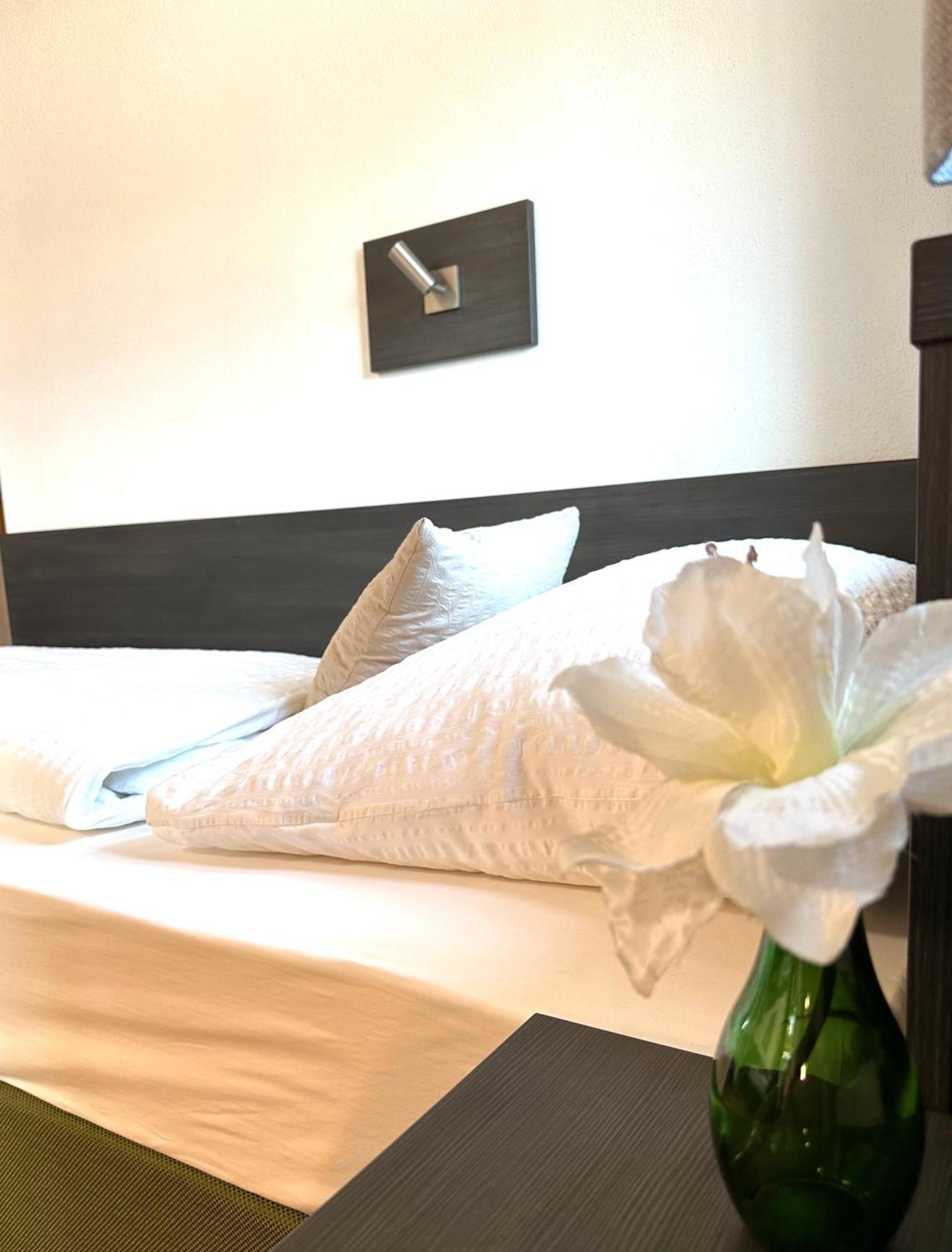 Hotel Am Ludwigskanal Wendelstein Esterno foto